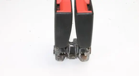 Ford Focus Middle seatbelt buckle (rear) BM51613K21CA3JA6