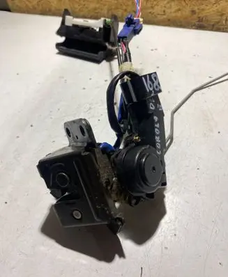 Loading door lock