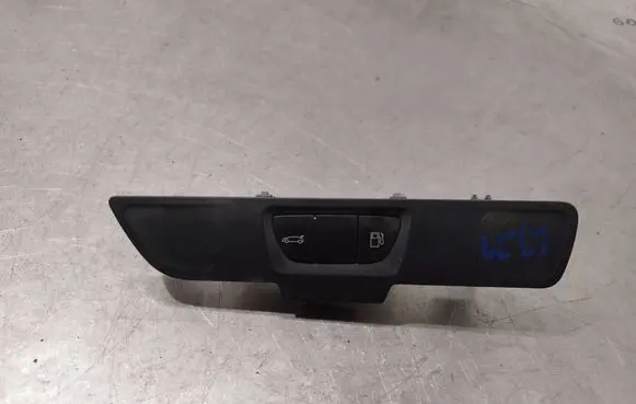 Peugeot 508 Tailgate/trunk/boot open switch 96661584XT