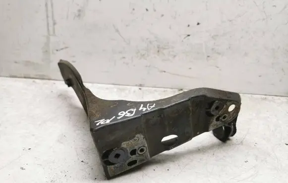 Audi A4 S4 B6 8E 8H Front bumper mounting bracket 8e0821138b