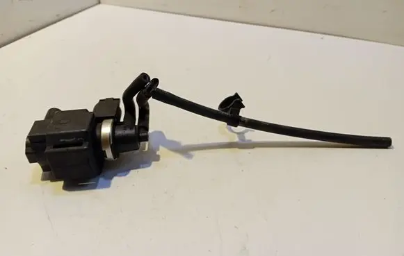 Audi A6 S6 C6 4F Turbo solenoid valve 059906629A