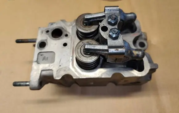 Jeep Cherokee XJ Engine head 4883416AB