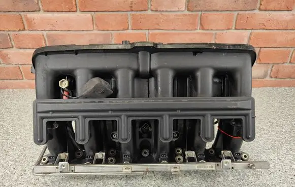 BMW 3 E46 Intake manifold 7501527