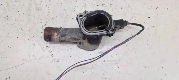 Volkswagen Golf IV Engine coolant pipe/hose 038121133A