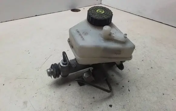 Mercedes-Benz C W203 Master brake cylinder A2034300002