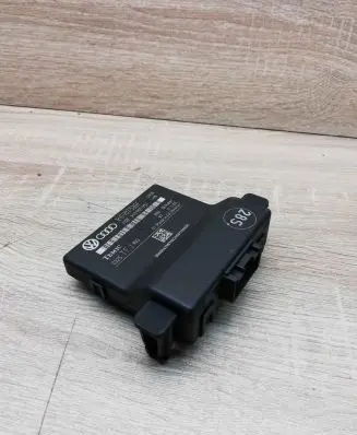 Volkswagen PASSAT B7 Gateway control module 1K0907530F
