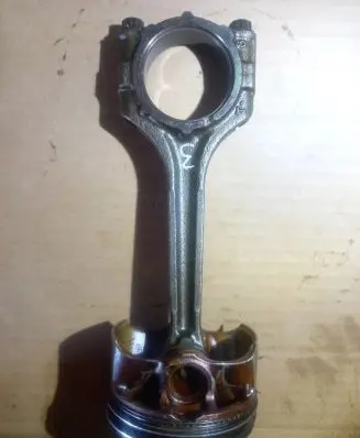 Hyundai Santa Fe Piston with connecting rod