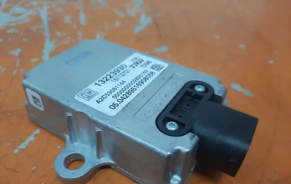 Opel Vectra C ESP acceleration yaw rate sensor 13223930