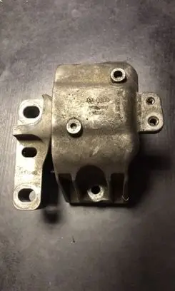 Volkswagen Golf IV Engine mount bracket 1j0199262