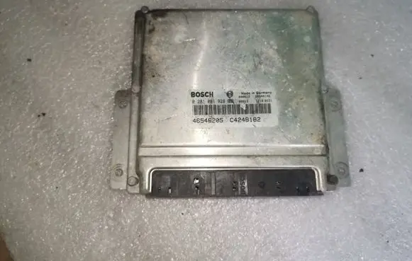 Fiat Bravo - Brava Engine control unit/module 0281001928 46546205 C424B182