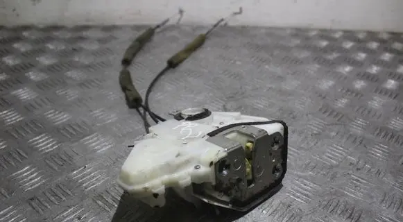 Honda Civic Front door lock
