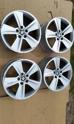 Seat Leon (1P) R17 alloy rim 