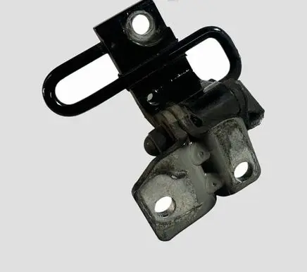 Volkswagen PASSAT B6 Rear door lower hinge