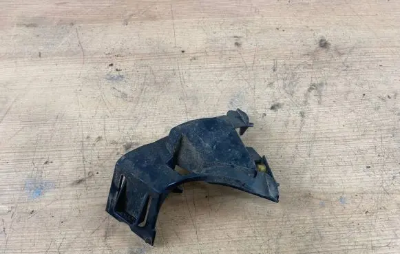 BMW 5 GT F07 Front bumper mounting bracket 7203827 114609