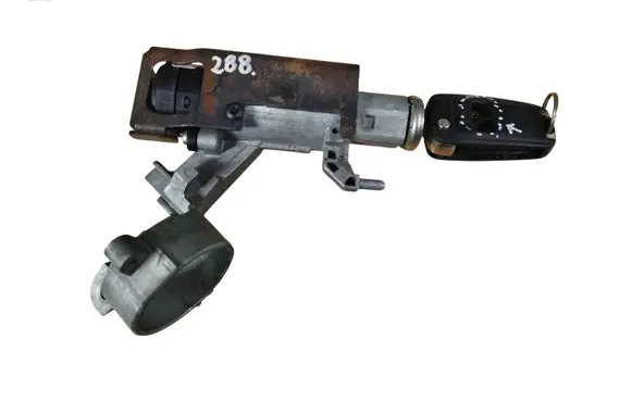 Opel Insignia A Ignition lock 13500549 25799239
