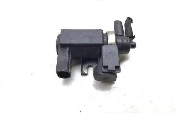 Audi A6 S6 C5 4B Turbo solenoid valve 8E0906628 K3530