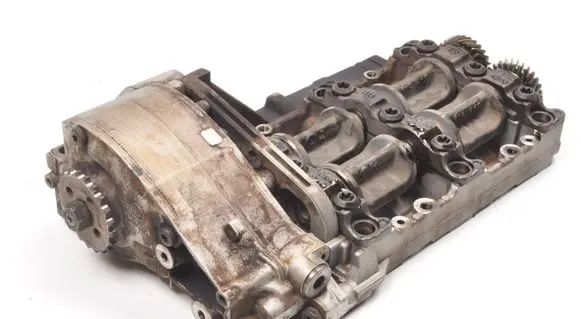 BMW 1 E81 E87 Oil pump 7544555