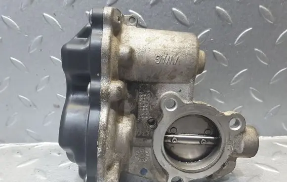 Volkswagen Jetta VI Throttle valve 04L131501L 311170722