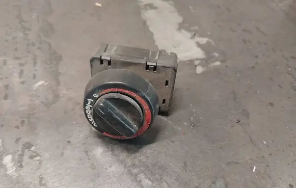Volkswagen Transporter - Caravelle T4 Auxiliary heating control unit/module 83052B 83051B