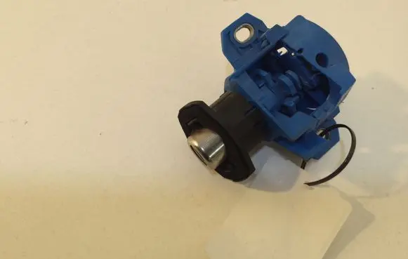 BMW 3 E92 E93 Tailgate exterior lock 7189293 7199866