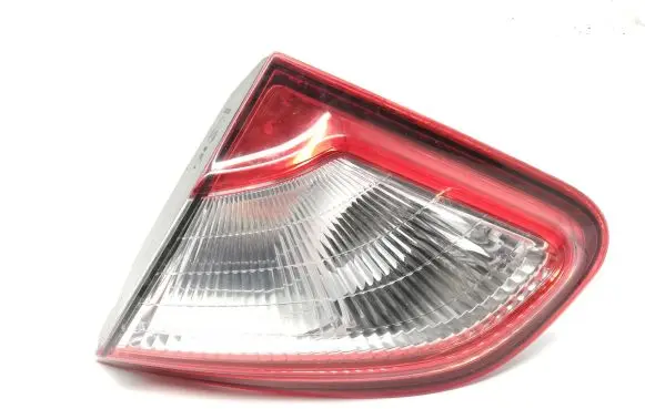 Nissan Qashqai Tailgate rear/tail lights 89503209