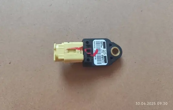 KIA Ceed Airbag deployment crash/impact sensor 959202H000 300620250930