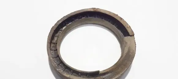 Volvo S80 Front coil spring rubber mount 9157503