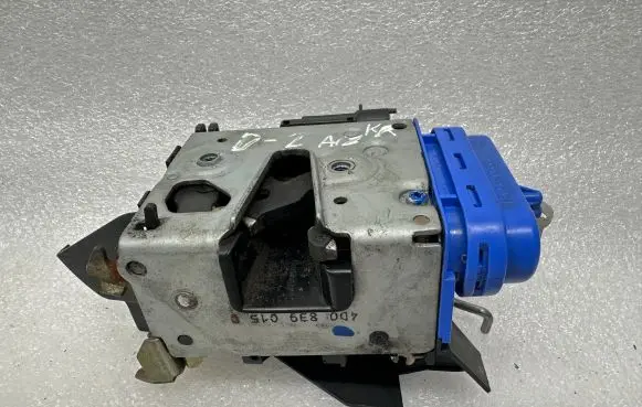 Audi A8 S8 D2 4D Rear door lock 4D0839015D