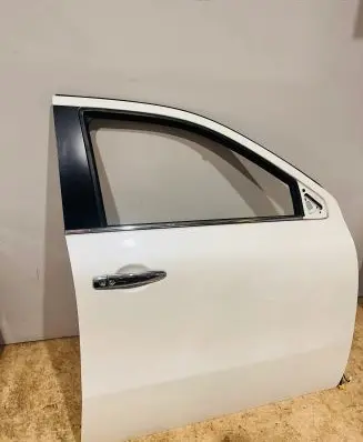 Mercedes-Benz X-class W470 Front door