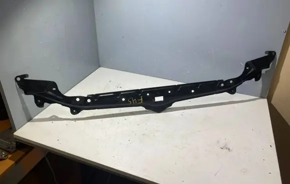 BMW 5 E60 E61 Top upper radiator support slam panel 7163462 11267310 171007