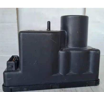 Audi 100 200 5000 C3 Central locking vacuum pump 443862257H