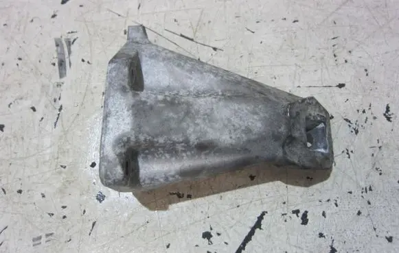 BMW 5 GT F07 Engine mounting bracket 22116777621