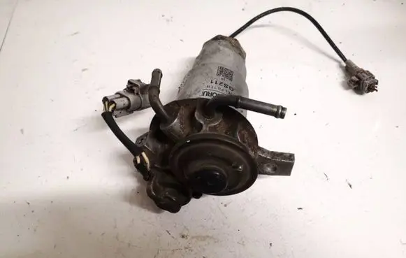 Toyota Avensis T220 Fuel filter gs211