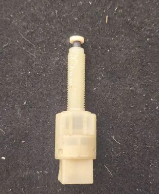 Volkswagen PASSAT B5.5 Brake pedal sensor switch 4A0945515A