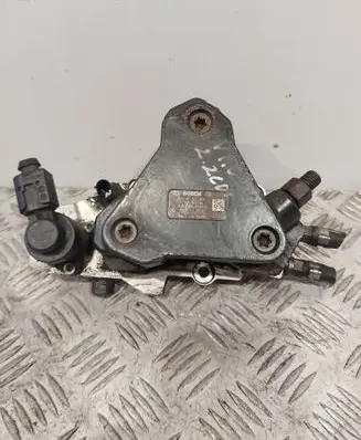Mercedes-Benz Vito Viano W639 Fuel injection high pressure pump A6460700401 0445010143