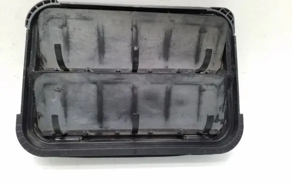 Peugeot Expert Quarter panel pressure vent 9675506980