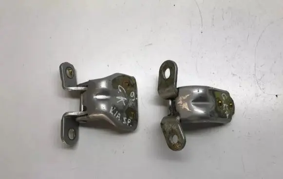 Rear door hinge set