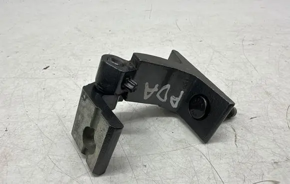 Mercedes-Benz CLA C118 X118 Front door lower hinge 