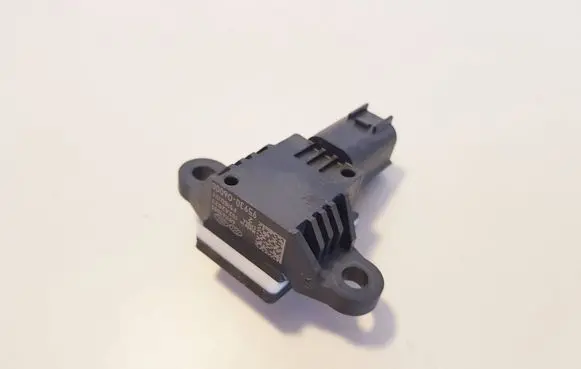 Hyundai Kona II Airbag deployment crash/impact sensor 681161000 9593006000