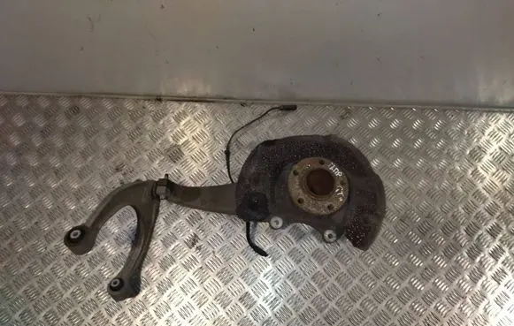 Front wheel hub spindle knuckle
