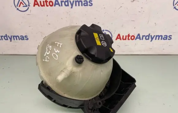 BMW 3 F30 F35 F31 Coolant expansion tank/reservoir 7642158 17137642158 7609469