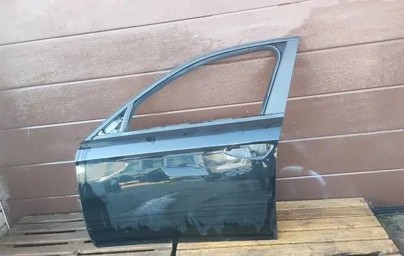 Alfa Romeo 159 Front door