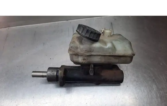 Volkswagen PASSAT B5 Master brake cylinder A0024314002