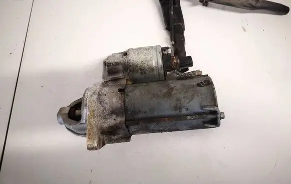 Mercedes-Benz A W169 Starter motor a0061510301