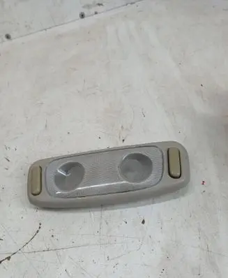 Suzuki Grand Vitara I Front seat light