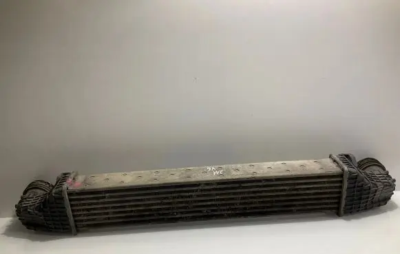 Mercedes-Benz E W211 Intercooler radiator A2115003902 3275377 07T141031