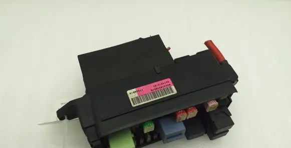 Mini One - Cooper Coupe R56 Fuse box set 9213372 025310310510