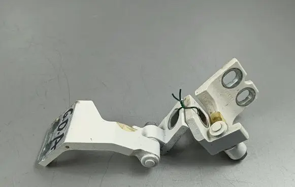 Rear door hinge set