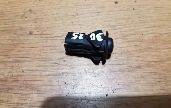 Chrysler Concorde Tailgate opening switch 