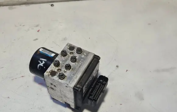 Volkswagen PASSAT B6 ABS Pump 3C0614109K 16431508E